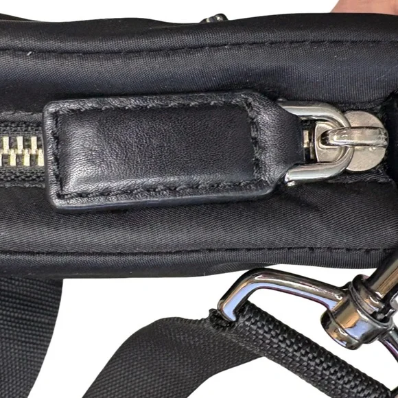 Marc Jacobs Black Nylon Crossbody Messenger Bag Leather Trim Silver Hardware - Picture 2 of 13